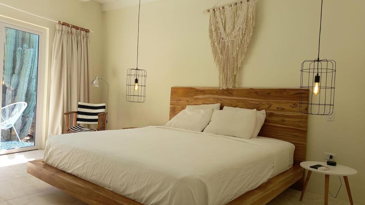 Naima Luxury Home, Cottage & Apartment Rentals 파라데라 외부 사진