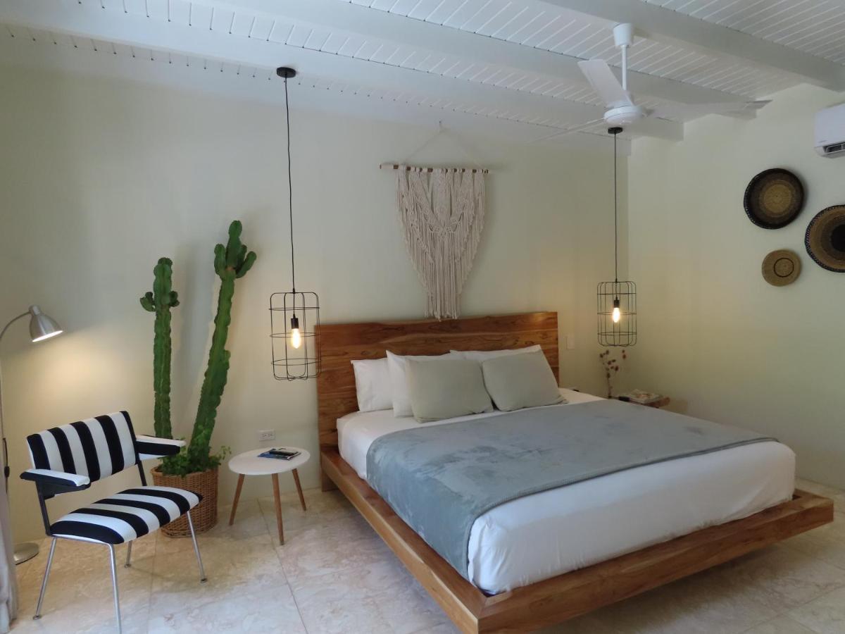 Naima Luxury Home, Cottage & Apartment Rentals 파라데라 외부 사진
