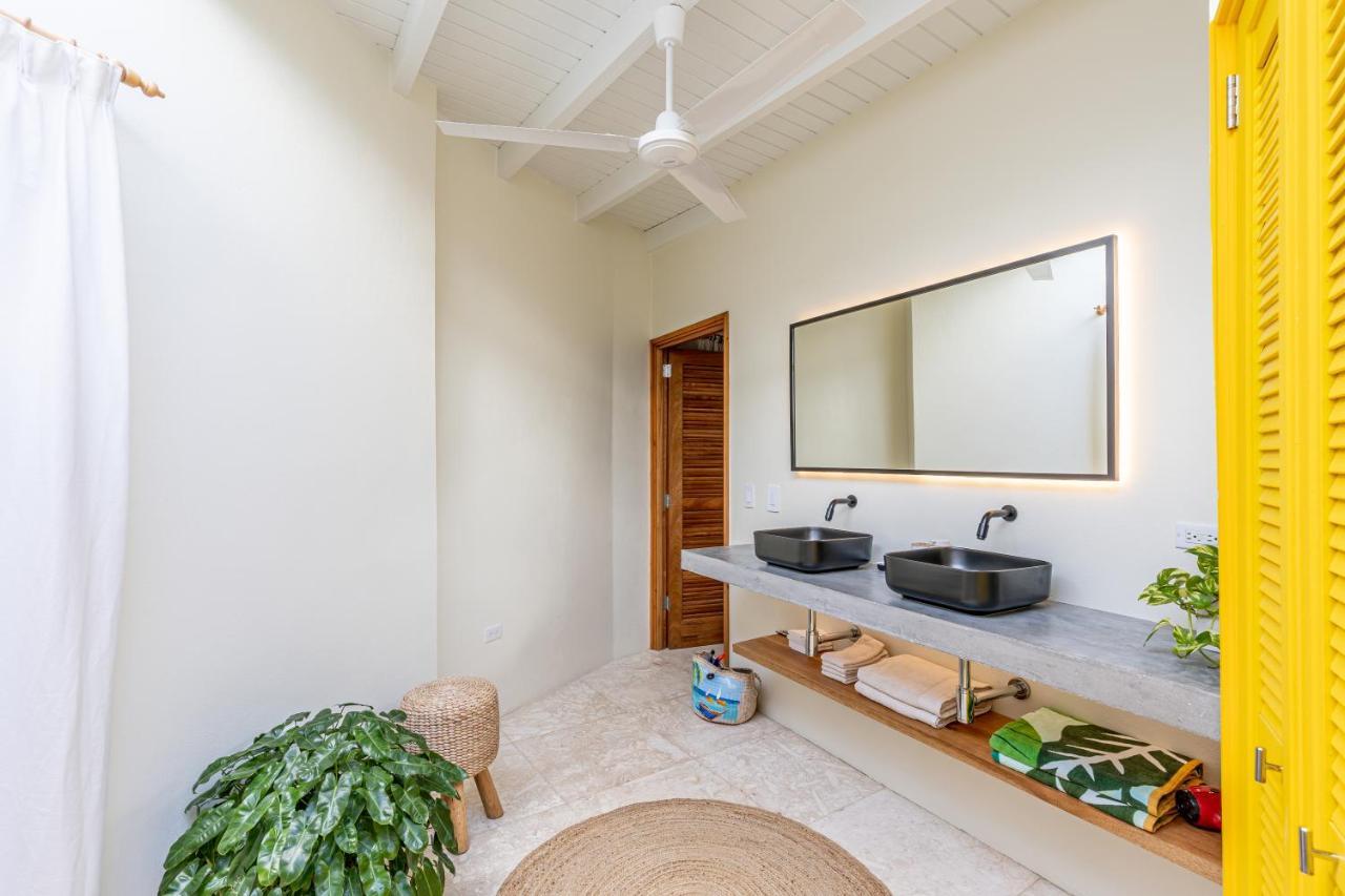 Naima Luxury Home, Cottage & Apartment Rentals 파라데라 외부 사진